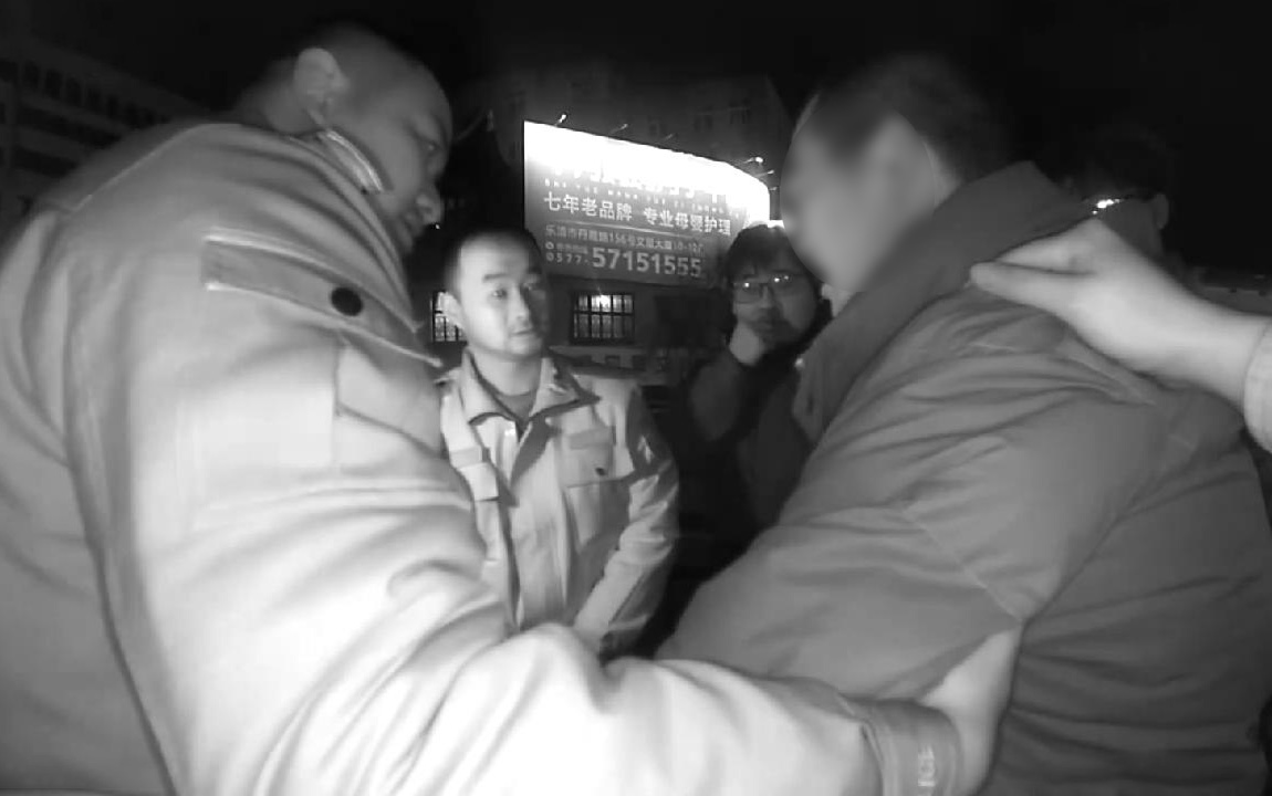 现场救援.jpg 现场救援.jpg