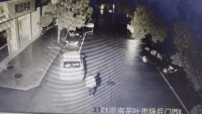 盗窃现场画面动图.png 盗窃现场画面动图.png
