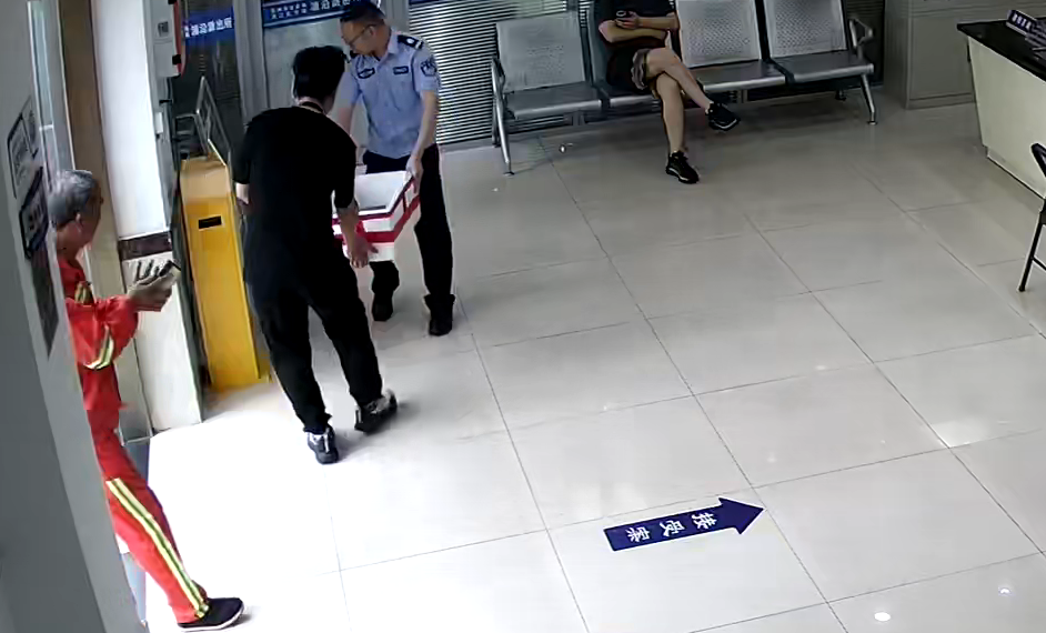 浙江杭州：派出所来了“活化石”