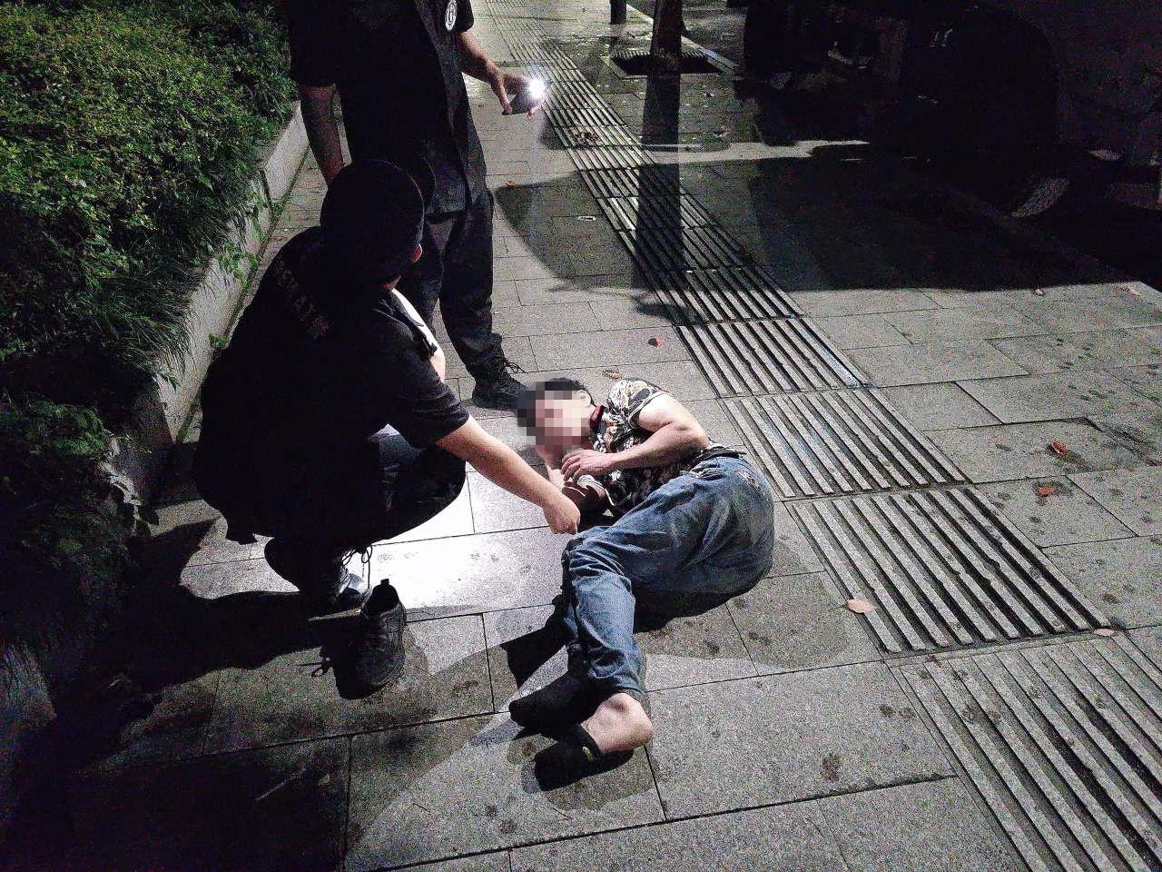 1.jpg 1.jpg