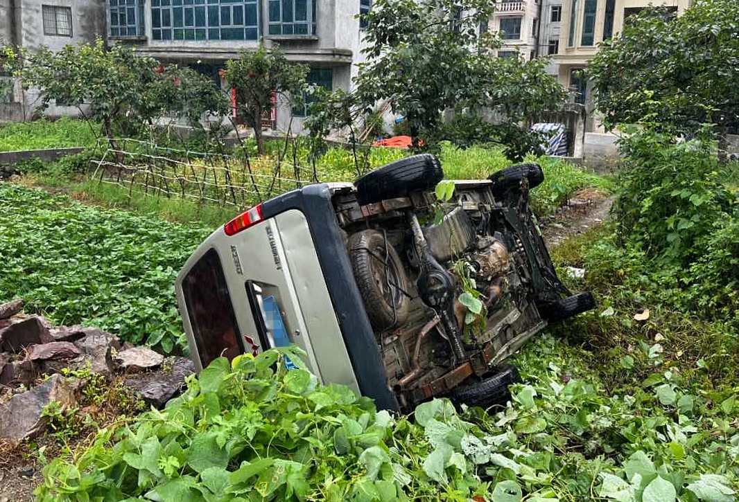 事故现场 (1).jpg 事故现场 (1).jpg