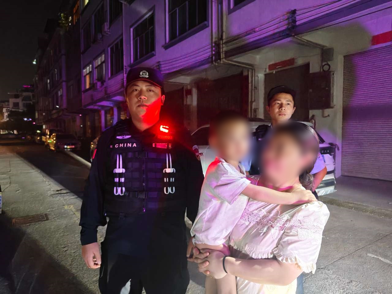 找到小男孩母亲.jpg 找到小男孩母亲.jpg