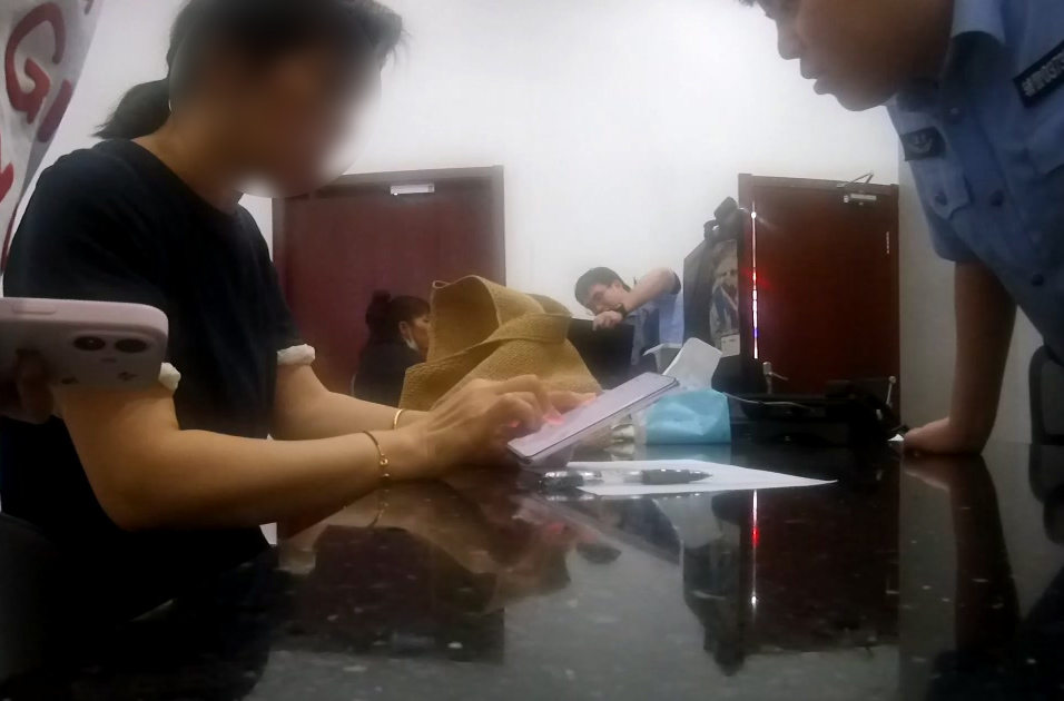 劝阻1.jpg 劝阻1.jpg