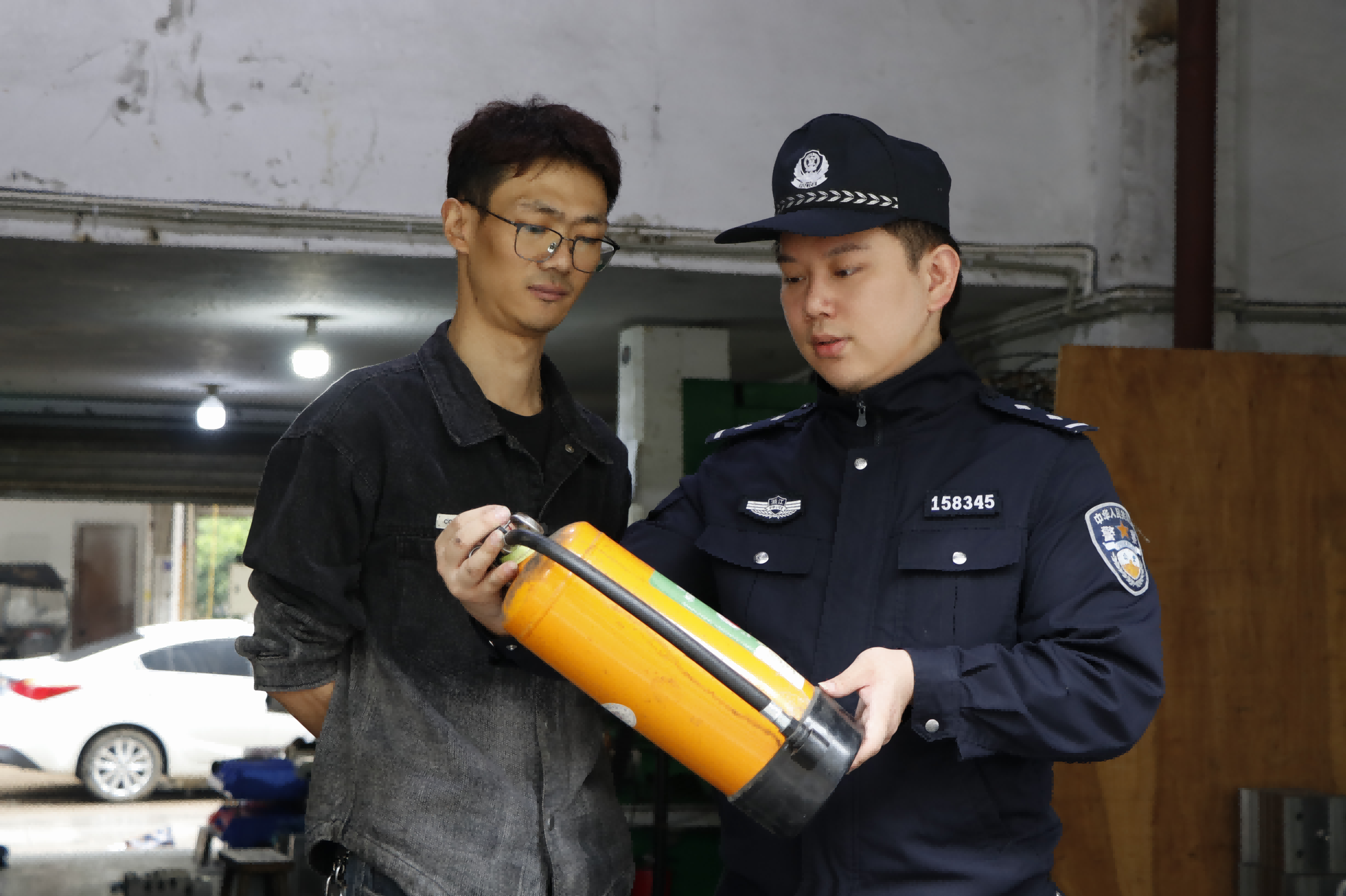 王家炜走访辖区.png 王家炜走访辖区.png
