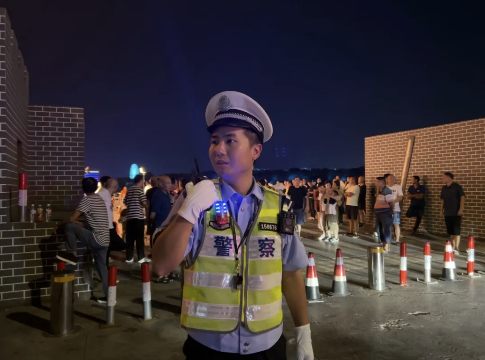 图2.jpg 图2.jpg
