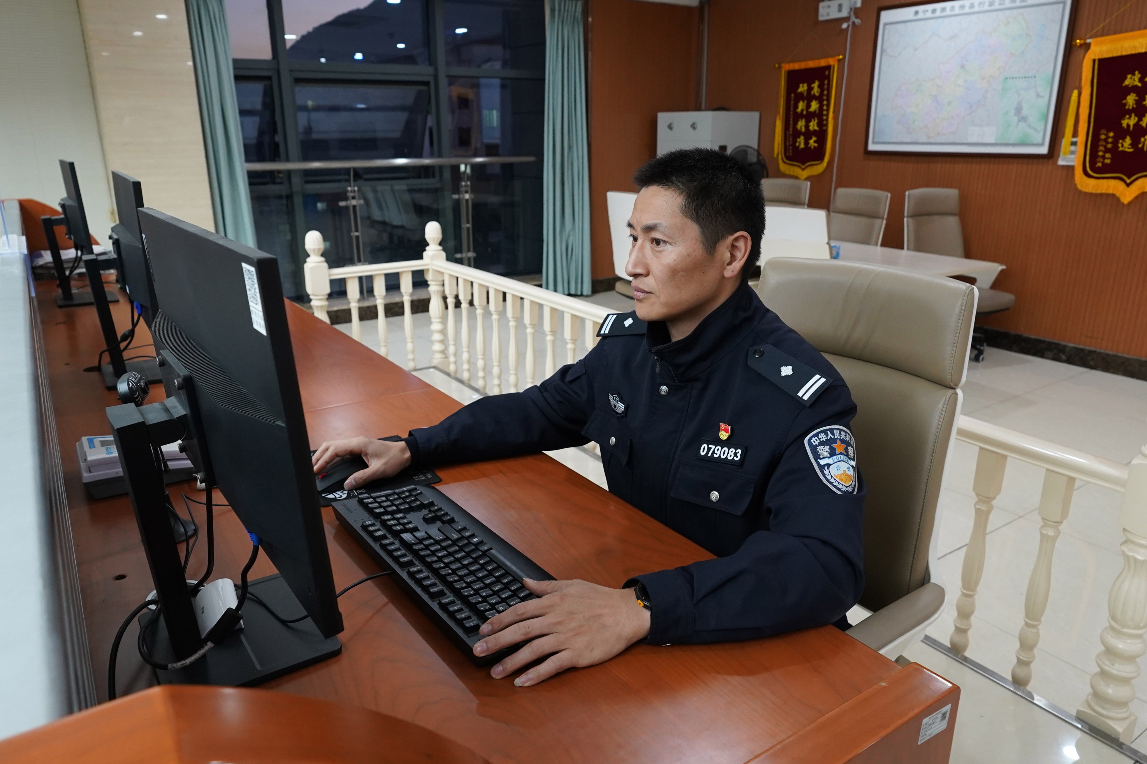 浙江景宁：以“帧”为刃护平安 畲乡景宁的“火眼金睛”