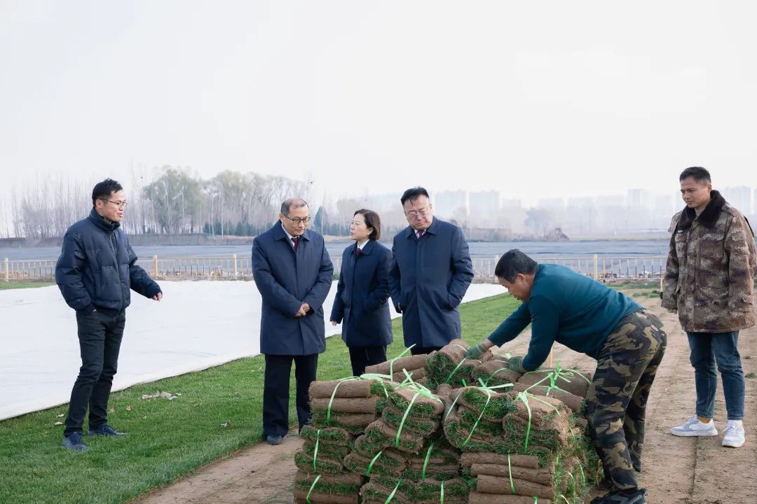山东济南天桥区检察院党组理论学习中心组（扩大）走进黄河坝上草原开展现场学习