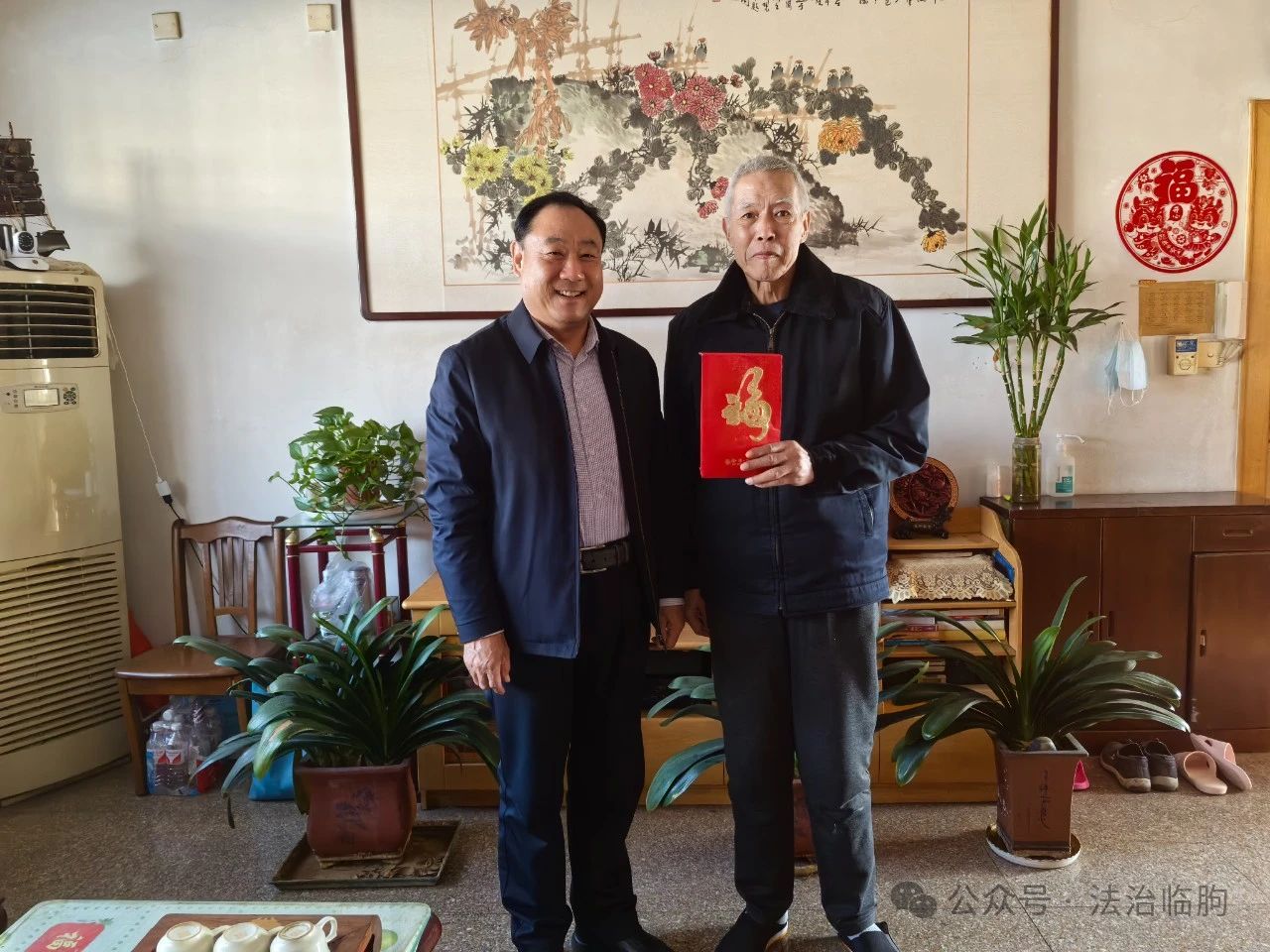 山东省潍坊市临朐县司法局、市律协临朐工作委员会开展春节前走访慰问活动