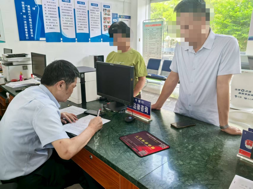 福建省漳州市云霄县法律援助中心：“援助+调解”筑牢权益“保护伞”