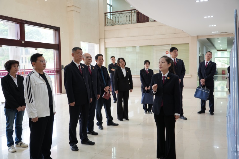 海南万宁市检察院开展“检察服务自贸港”开放日暨检察工作恳谈会活动
