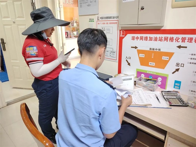 海南琼中营根派出所深入重点场所排查安全隐患，守护辖区群众身边平安