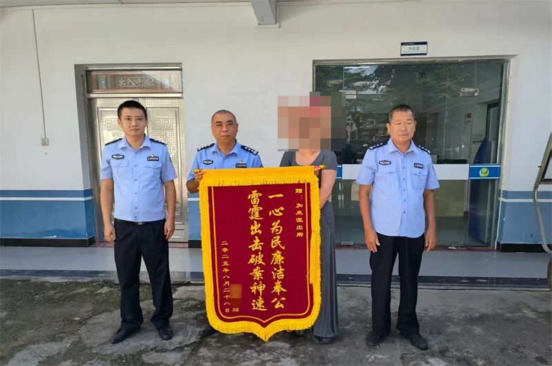 154142_083_编辑.jpg