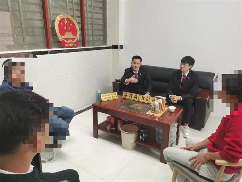 水塘灌洪致“塌方”，企农纷争成“僵局”——海口琼山法院巡回审判就地化解纠纷