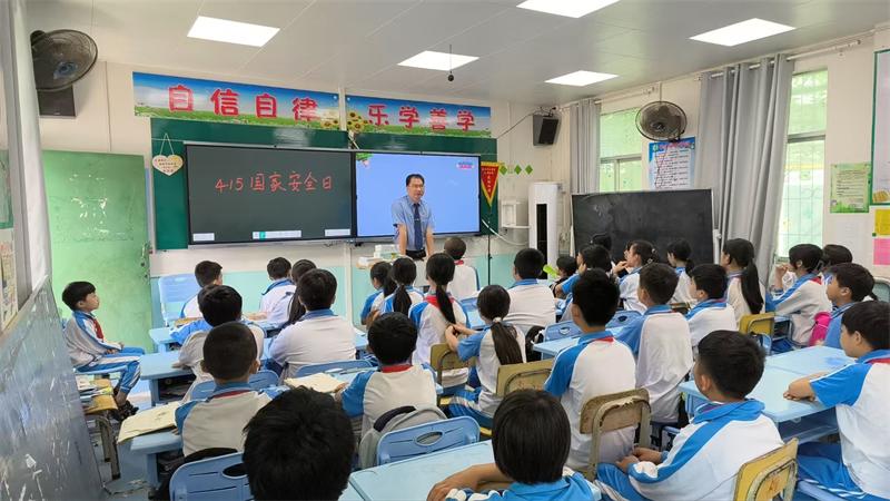 海南澄迈县检察院开展全民国家安全教育日系列宣传活动