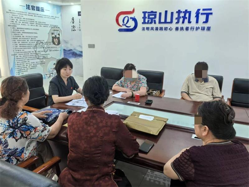 会计藏匿小区账本拒移交 海口琼山法院“教育+震慑”促执行
