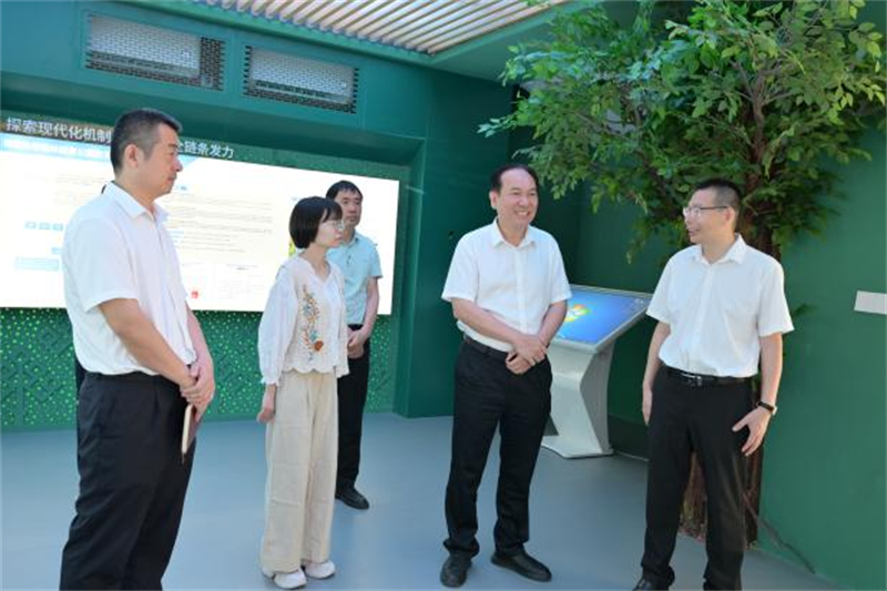 海南琼中县委常委、县委统战部部长邵正斌到县检察院调研指导工作