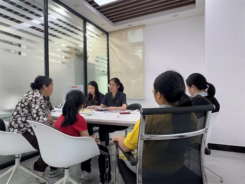 海口琼山法院民事审判庭成功办结一起特殊的指定监护人案件