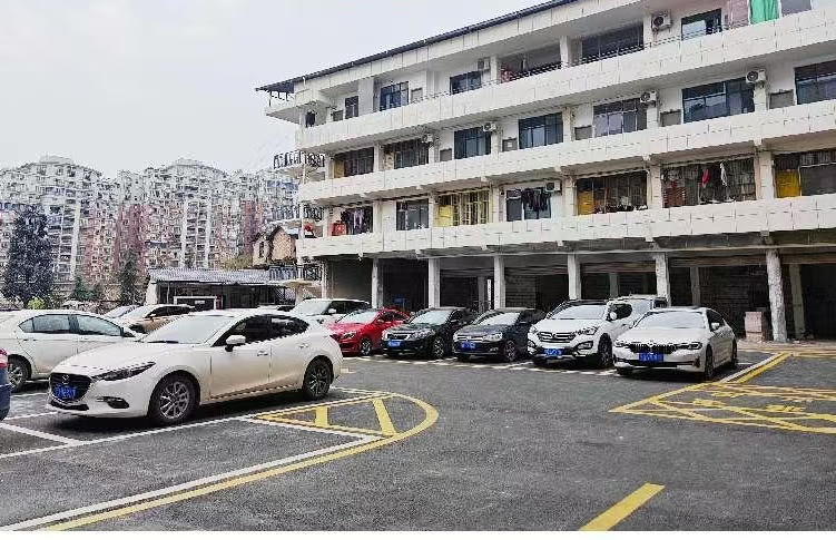 湖北恩施市：老小区从“弃管”到“齐管”
