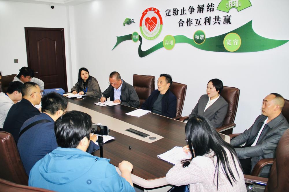 湖北恩施：打造综治中心“一站式”受理平台  推动矛盾纠纷就地化解