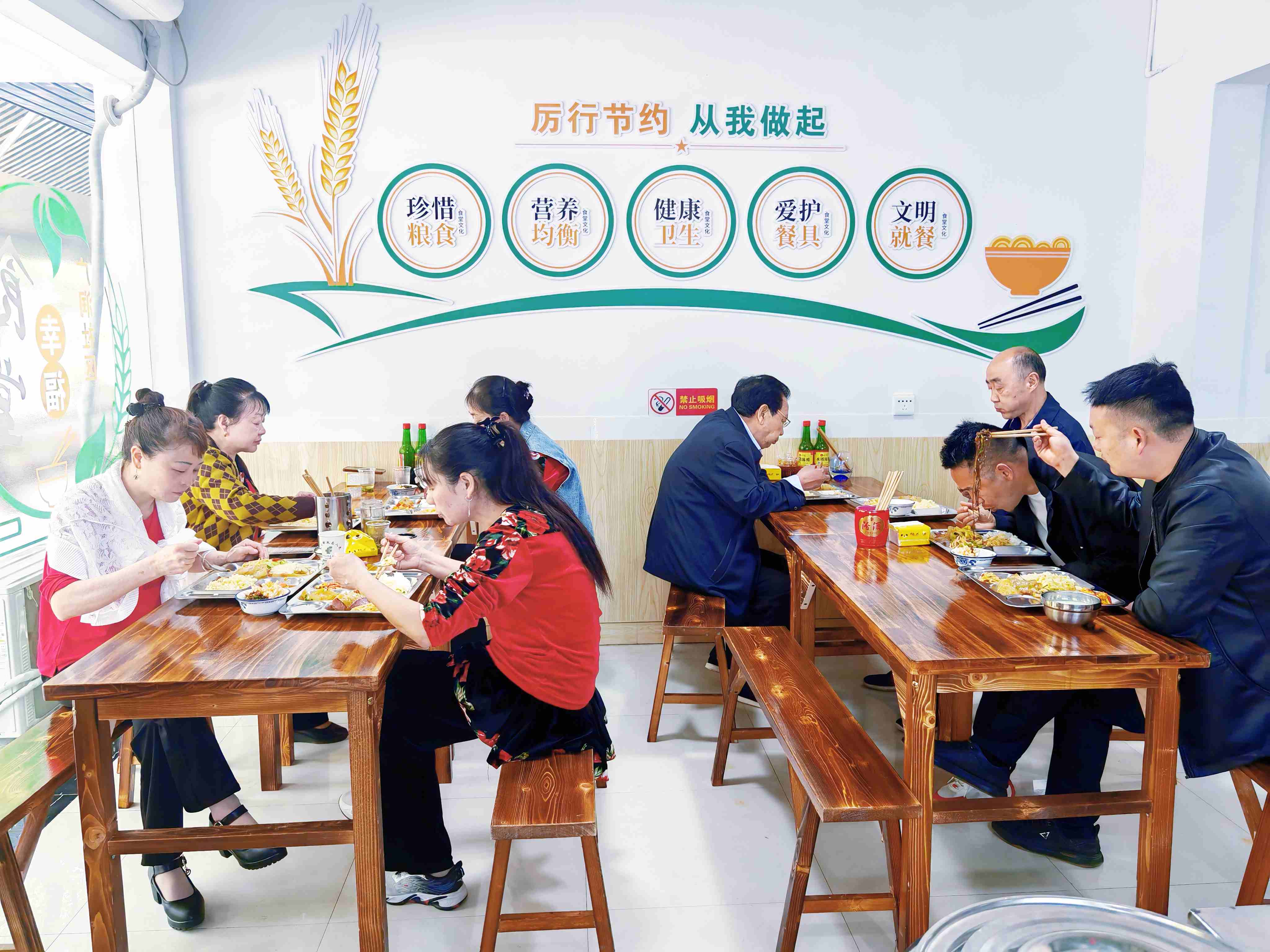 图片3.jpg 图片3.jpg