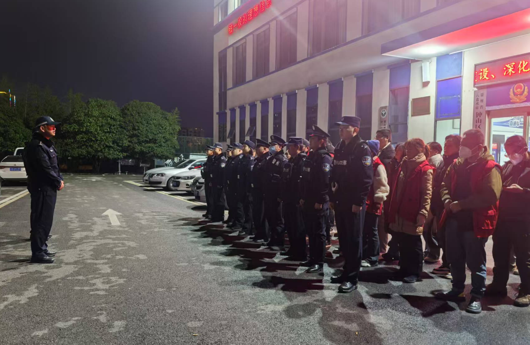 贵州省六盘水市钟山区黄土坡街道办事处携手黄土坡派出所开展春节前安全大检查