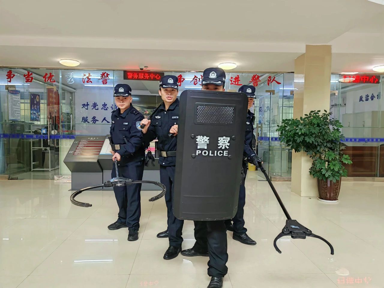 练精兵 铸警魂——贵州关岭法院司法警察大队进行开年首训及新进辅警培训