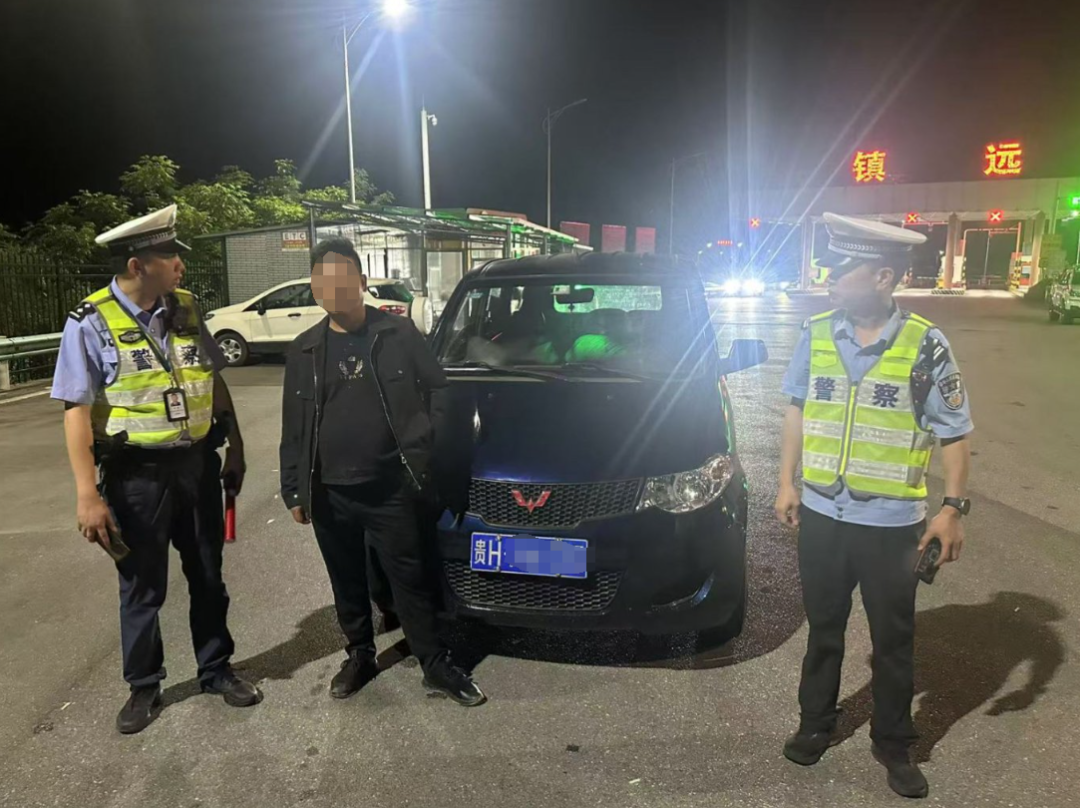 贵州黔东南州公安交警：男子酒驾上路遇交警检查立马找代驾，仍被当场识破