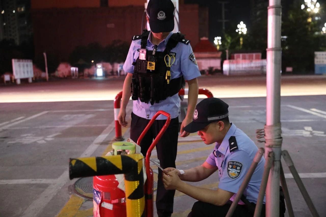 警徽闪耀高考路！贵州遵义公安昼夜坚守交出“平安答卷”