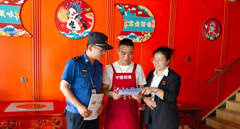 综治大厅窗口 服务居民暖心——新疆生产建设兵团第七师胡杨河市天北新区司法所立足小窗口做好大服务