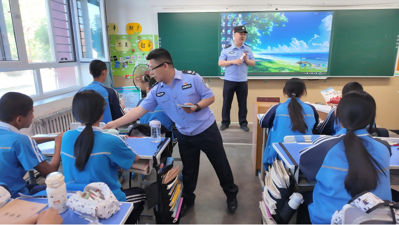 校园民法典宣传2(1).png
