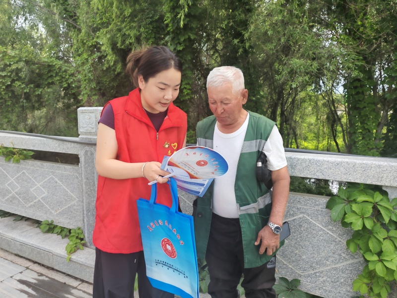 新疆伊宁市司法局开展预防电信诈骗与禁毒知识主题宣传活动