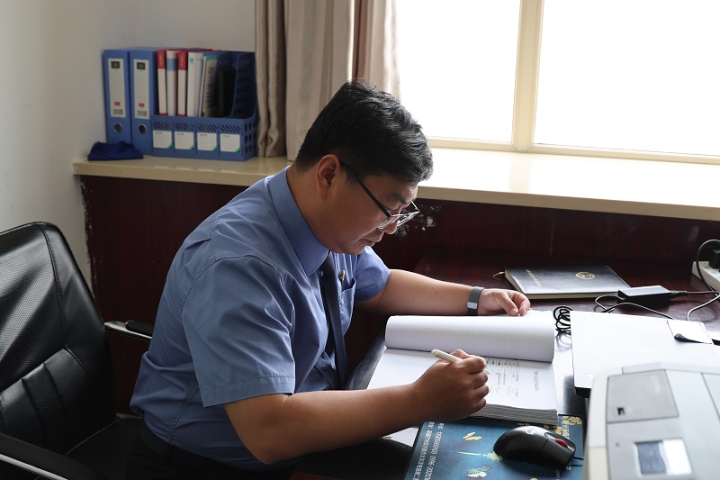 河北援疆检察官李新志：扎根大漠腹地 收获宝贵工作经验