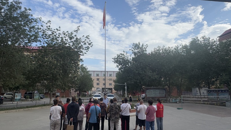 新疆生产建设兵团第七师胡杨河市一三一团司法所：国旗下的“法治课” 