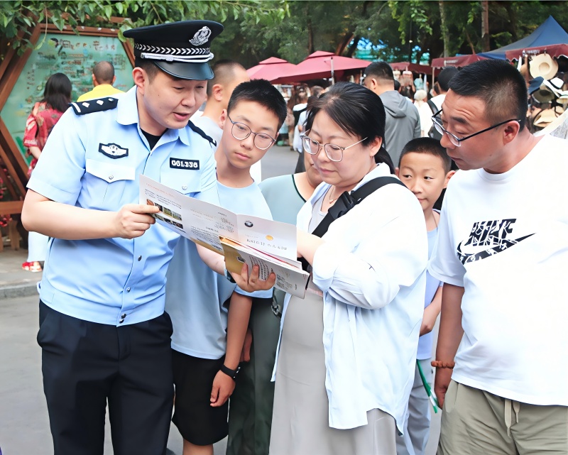 识毒防毒入人心！新疆伊宁市公安局法制大队“6·26”禁毒宣传收获满满点赞