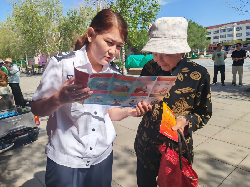 新疆青河县司法局青河镇司法所开展禁毒宣传活动