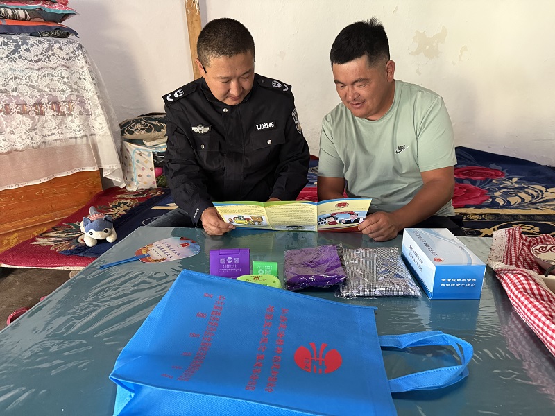 新疆富蕴县司法局杜热镇司法所“庆七一 践初心 普法宣传进万家”主题活动