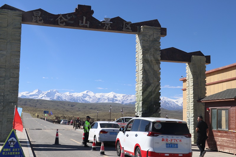 新疆策勒县公安局：旅游警务护航昆仑 暖心服务点亮旅途