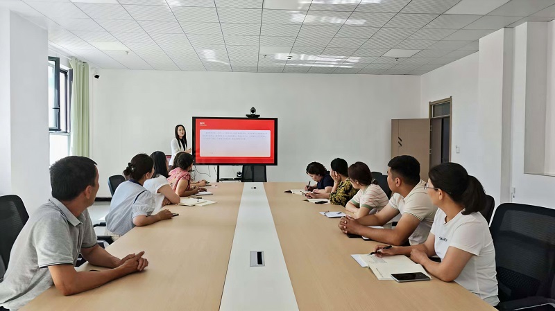 新疆布尔津县：社区法律顾问开讲， 讲解物业权力保护