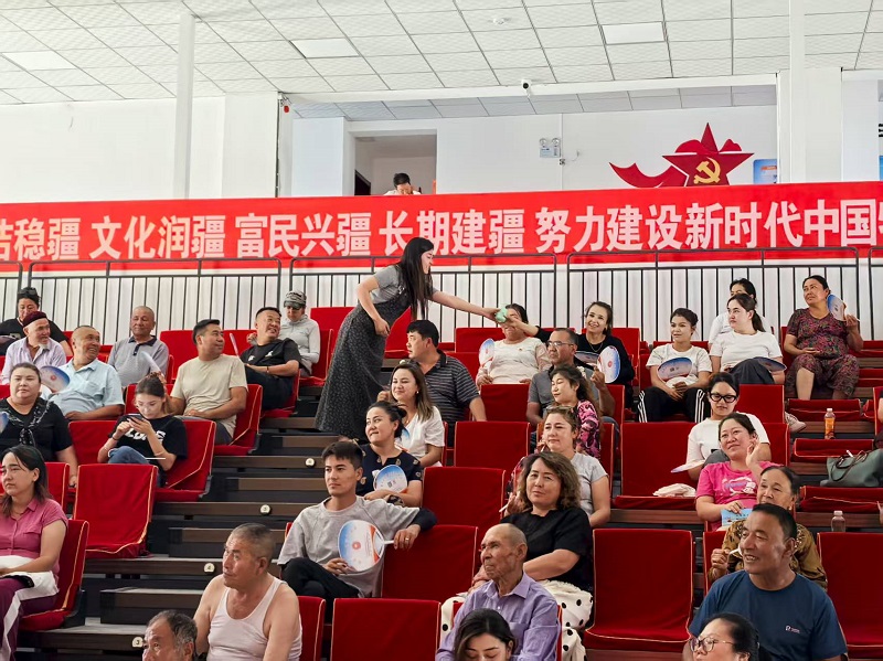 新疆伊宁市司法局：法治宣传基层行，群众乐享“反诈盛宴”