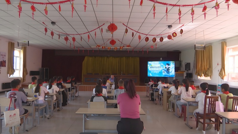 新疆伊犁尼勒克县：防溺水宣传进课堂  筑牢暑期安全防线