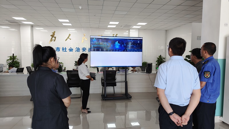 新疆生产建设兵团第七师天北经开区综治中心：法治引领“亮典”绘“枫景” 一站式解纷赢民心