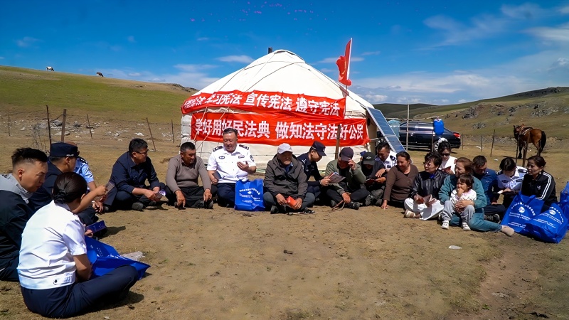 新疆塔城地区和布克赛尔蒙古自治县：法律服务“零距离” 法治惠民“最后一公里”