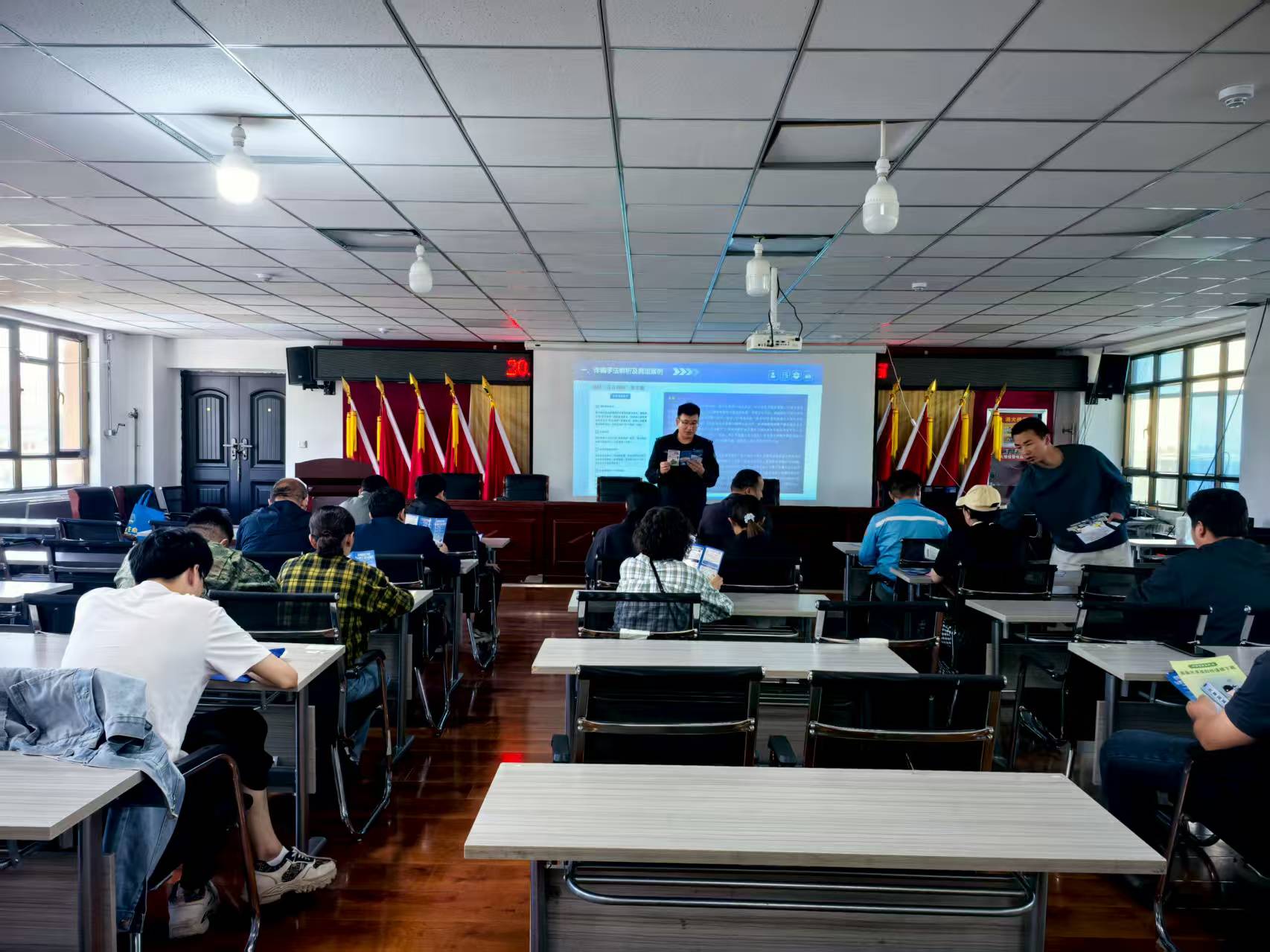 新疆生产建设兵团第四师昭苏垦公安精准滴灌，为财务人员上好“反诈必修课”​