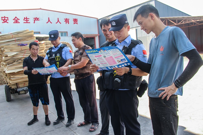 新疆出入境边防检查总站伊犁边境管理支队三道河边境派出所：筑牢安全防线 护航企业发展