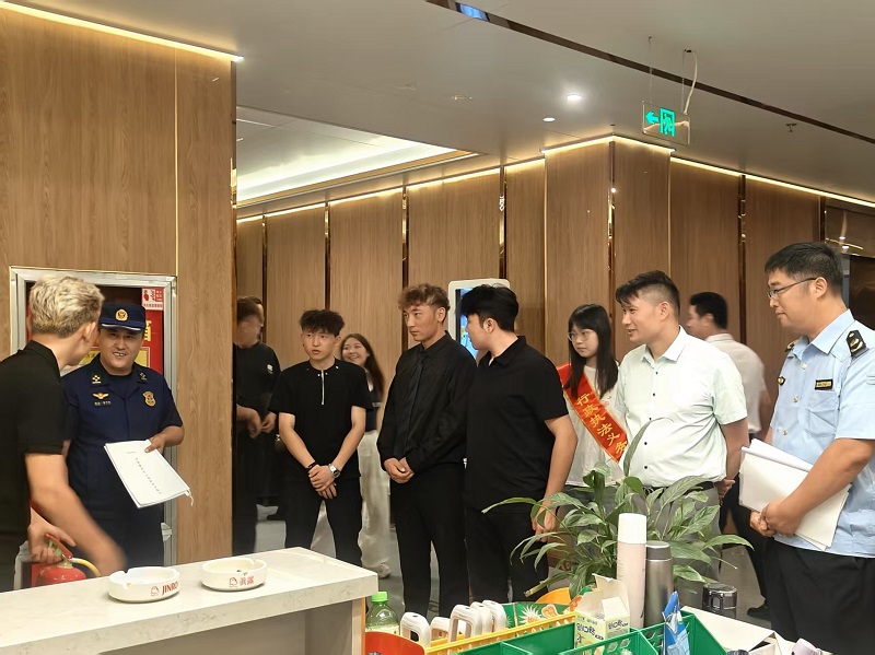 霍尔果斯2.jpg