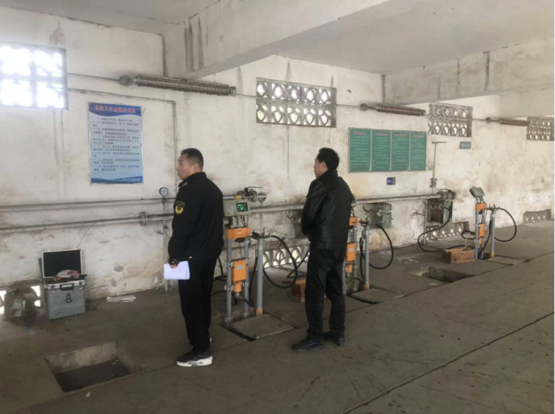 严守年末“安全关”——湖北荆州经开区市场监管局开展特种设备“查险除患，安全迎新”检查工作