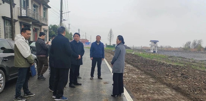 湖北省荆州市供销社：别少波一行赴洪湖驻点村调研“清洁家园”“清渠洁岸”工作