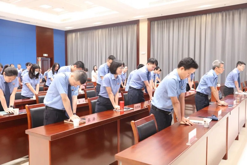 湖北省沙市区检察院：急救“干货”、解压“锦囊”，这场讲座为身心健康“充电”