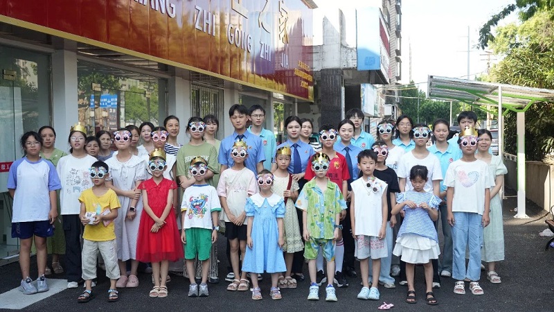 湖北省洪湖市检察院：检察官走进跑马路社区爱心托管班，开展量身定制的“点单式”普法活动
