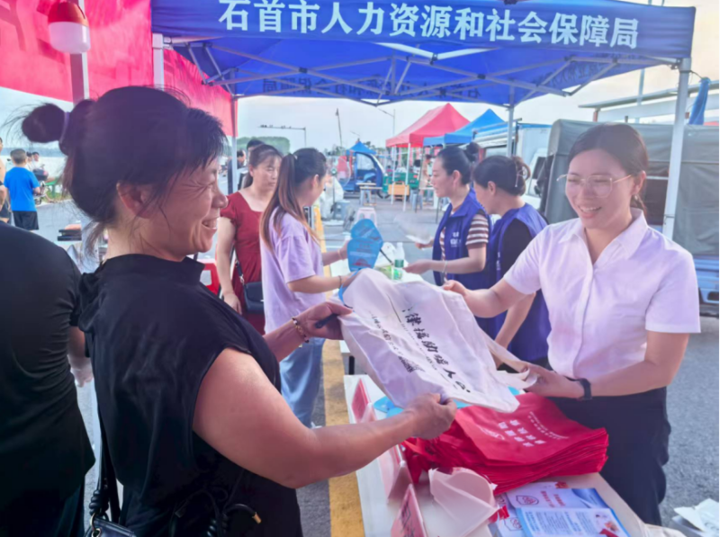 湖北省石首市天鹅洲司法所：法律援助暖民心